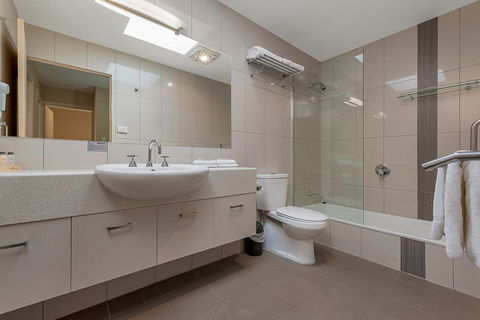 Bay View Villas - Schoolies Week Accommodation 1