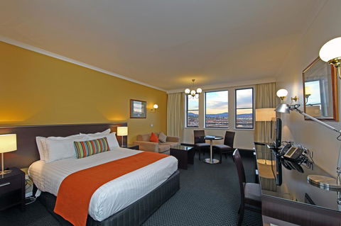 Lenna Of Hobart - Schoolies Week Accommodation 18