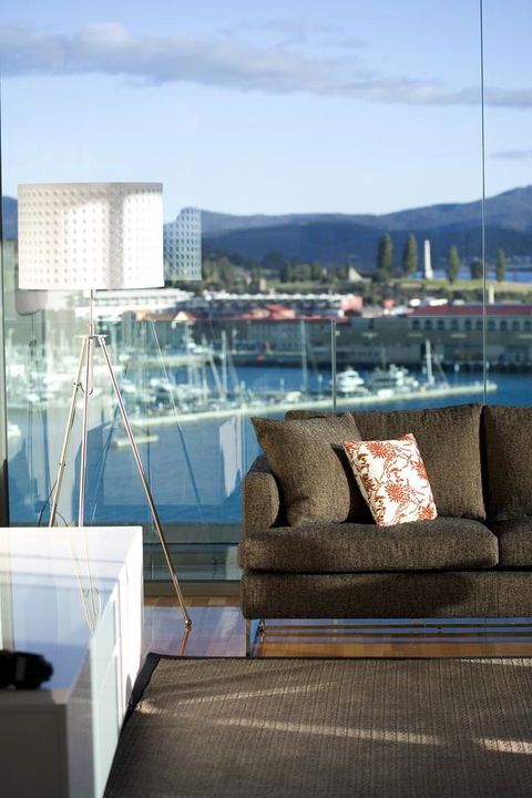 Lenna Of Hobart - Schoolies Week Accommodation 39