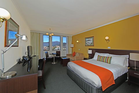 Lenna Of Hobart - Schoolies Week Accommodation 8