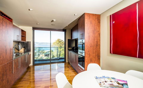 Lenna Of Hobart - Schoolies Week Accommodation 29