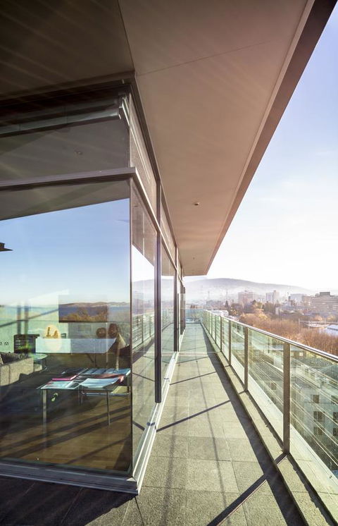 Lenna Of Hobart - Schoolies Week Accommodation 31