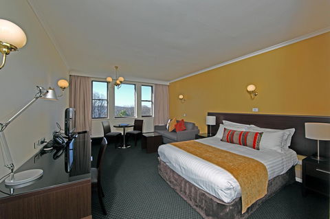 Lenna Of Hobart - Schoolies Week Accommodation 19