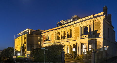 Lenna Of Hobart - Schoolies Week Accommodation 0