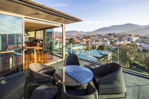 Lenna Of Hobart - Schoolies Week Accommodation 36