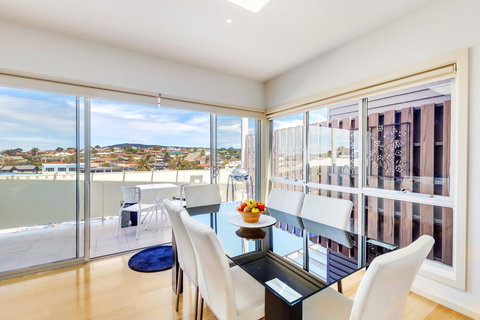 Bellerive Marina View Apartments NO 27 - Schoolies Week Accommodation 1