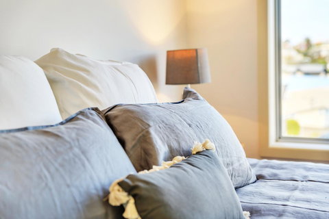 Bellerive Marina View Apartments NO 27 - Schoolies Week Accommodation 6