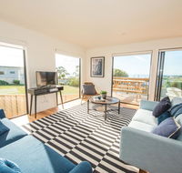 Beach House XIV - Schoolies Week Accommodation
