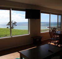 Penguin Seaside Farm - Schoolies Week Accommodation
