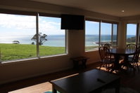 Book Penguin Accommodation Vacations Schoolies Week Accommodation Schoolies Week Accommodation