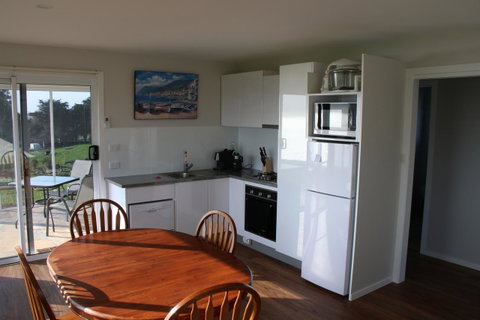 Penguin Seaside Farm - Schoolies Week Accommodation 3
