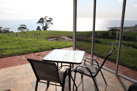 Penguin Seaside Farm - Schoolies Week Accommodation 1