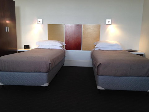 Auldington Hotel - Schoolies Week Accommodation 22