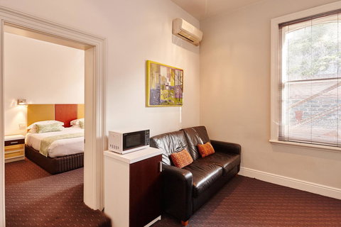 Auldington Hotel - Schoolies Week Accommodation 16