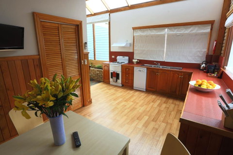 @ The Beach & Not Quite @ The Beach Holiday Cottages - Stanley - Schoolies Week Accommodation 16