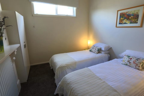 @ The Beach & Not Quite @ The Beach Holiday Cottages - Stanley - Schoolies Week Accommodation 23