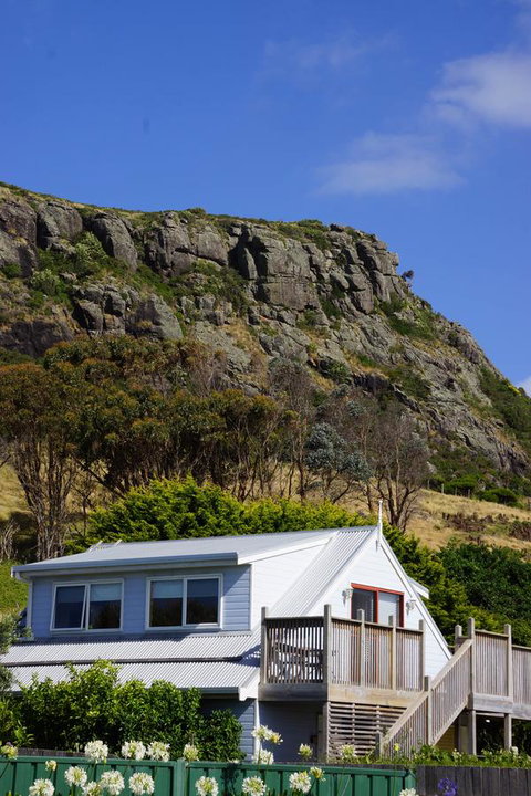 @ The Beach & Not Quite @ The Beach Holiday Cottages - Stanley - Schoolies Week Accommodation 3