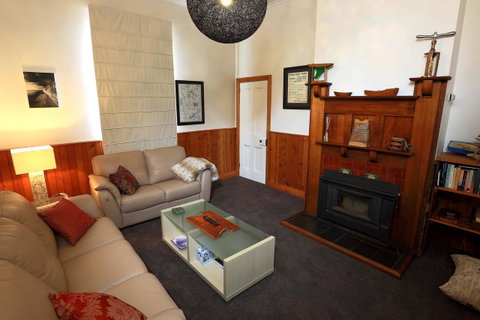 @ The Beach & Not Quite @ The Beach Holiday Cottages - Stanley - Schoolies Week Accommodation 13