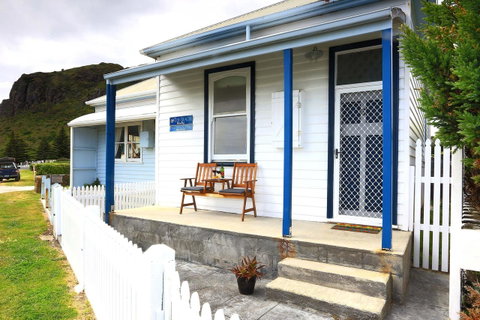 @ The Beach & Not Quite @ The Beach Holiday Cottages - Stanley - Schoolies Week Accommodation 8