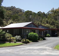 The Crays Accommodation - Schoolies Week Accommodation