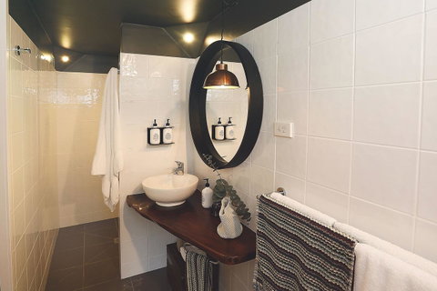 Ship Inn Stanley - Schoolies Week Accommodation 16