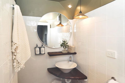 Ship Inn Stanley - Schoolies Week Accommodation 18