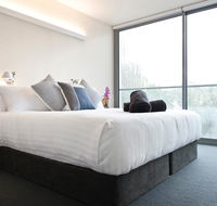 Quarry House Luxury Retreat - Schoolies Week Accommodation