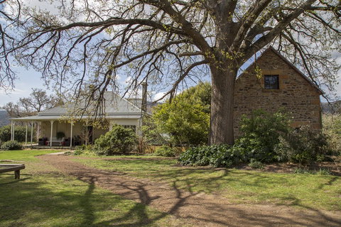 Twamley Farm - Schoolies Week Accommodation 5