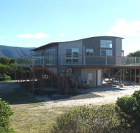 Seymour Waves - Schoolies Week Accommodation