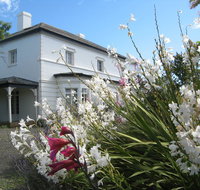 The Grove Cottages - Schoolies Week Accommodation
