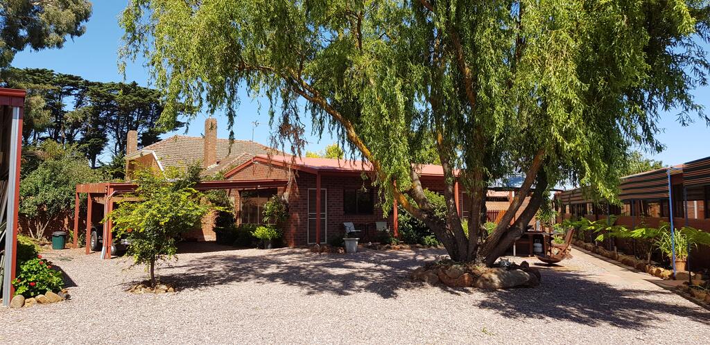 Smeaton VIC Schoolies Week Accommodation