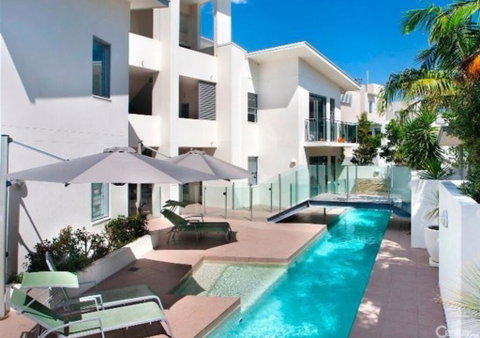 NEW Sunshine Beach Family Escape 3 Bedroom With Free Wifi And Parking - Schoolies Week Accommodation 1