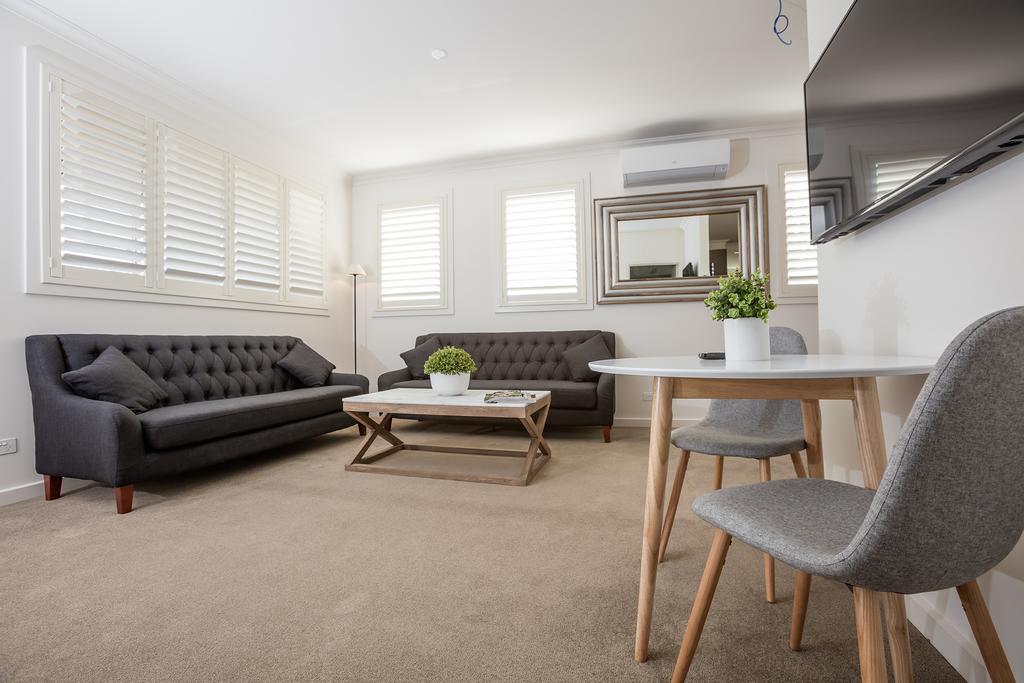 Mount Clear VIC Schoolies Week Accommodation