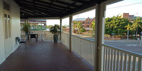Newmarket Hotel - Schoolies Week Accommodation 1