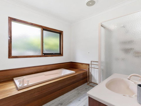 NICHE ON NOBLE - Ever Changing Vista - Schoolies Week Accommodation 1