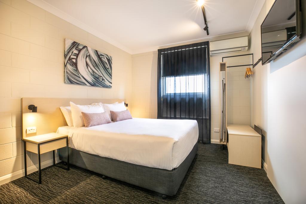 Hendon SA Schoolies Week Accommodation