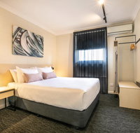Nightcap at Hendon Hotel - Schoolies Week Accommodation