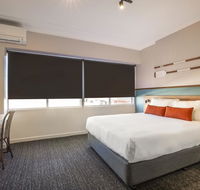 Nightcap at Ocean Beach Hotel - Schoolies Week Accommodation