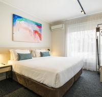 Nightcap at Playford Tavern - Schoolies Week Accommodation