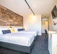 Nightcap at Westside Hotel - Schoolies Week Accommodation