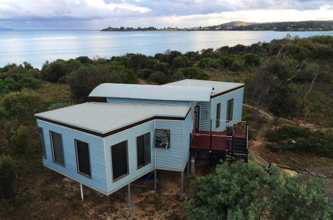 Nine Mile Escape - Schoolies Week Accommodation 3
