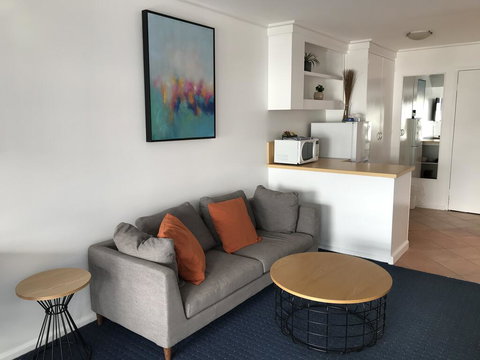 North Pier Hotel - Schoolies Week Accommodation 1