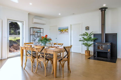Ocean View - Schoolies Week Accommodation 1