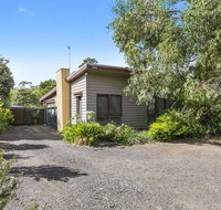 OCEANS 12 - ANGLESEA - Schoolies Week Accommodation
