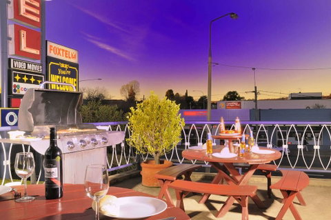 Olympia Motel - Schoolies Week Accommodation 0