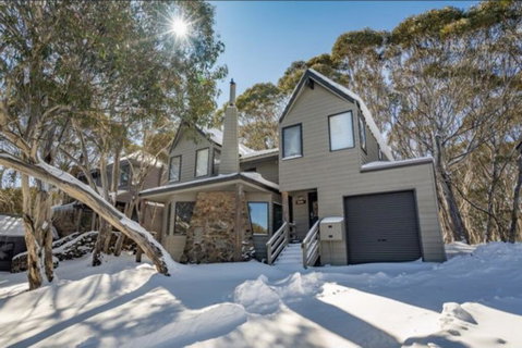 Oriole - Schoolies Week Accommodation 0