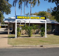 Overflow Emerald Motor Inn - Schoolies Week Accommodation