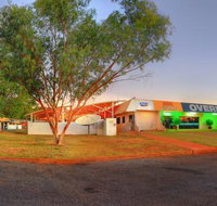 Overlander Hotel - Schoolies Week Accommodation