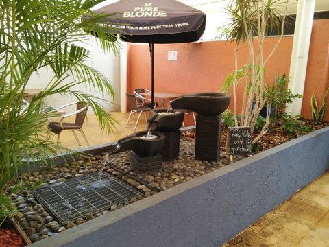 Overlander Hotel - Schoolies Week Accommodation 1