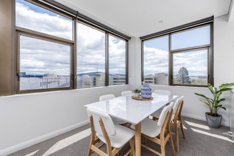 Oversized Luxe 1 Bedder - Amazing Barton - Gym - Schoolies Week Accommodation 3